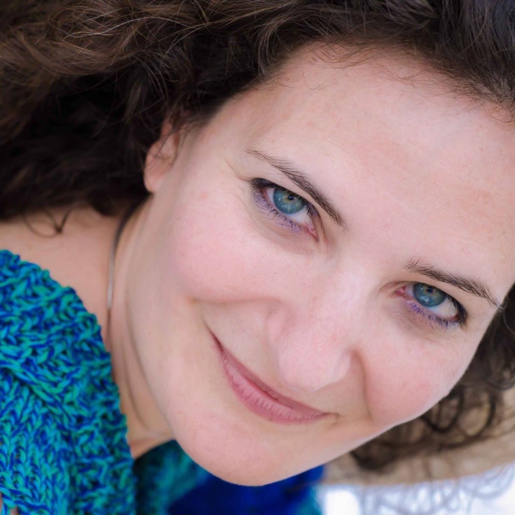 Ειδικό αφιέρωμα: Η διαχρονικότητα της Ελισάβετ Μουτζάν Μαρτινέγκου μέσα από τα μάτια των απογόνων της